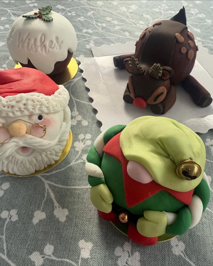 Christmas Character Cakes