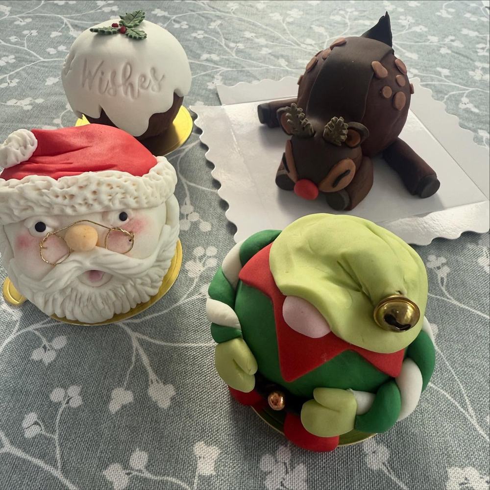 Christmas Character Cakes