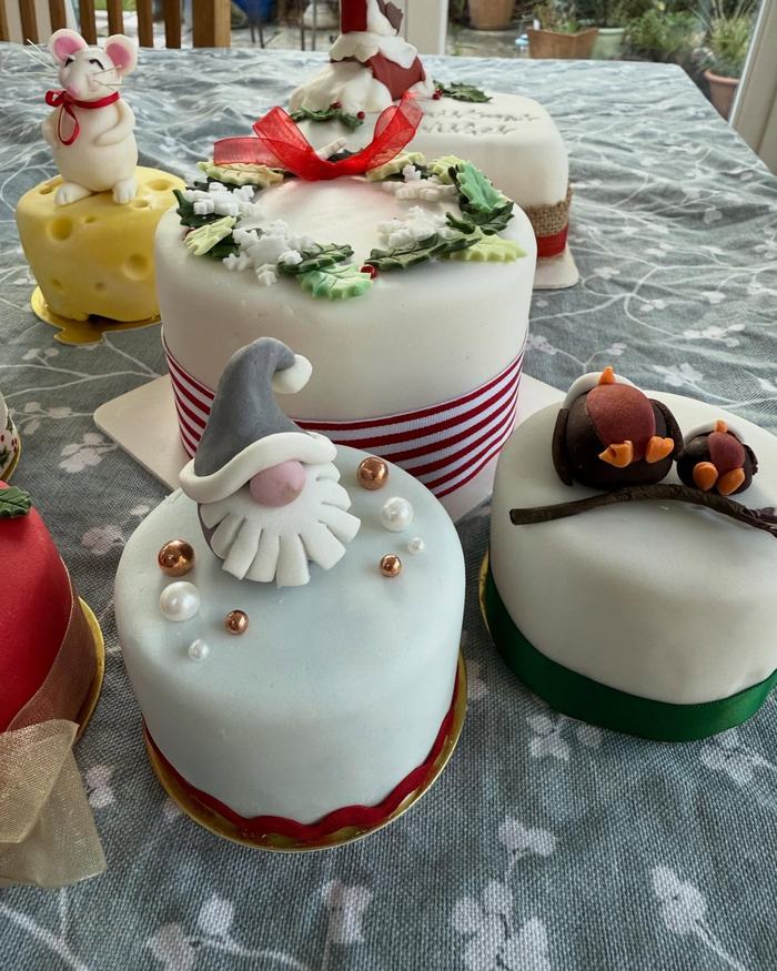 Christmas Miniature Cakes