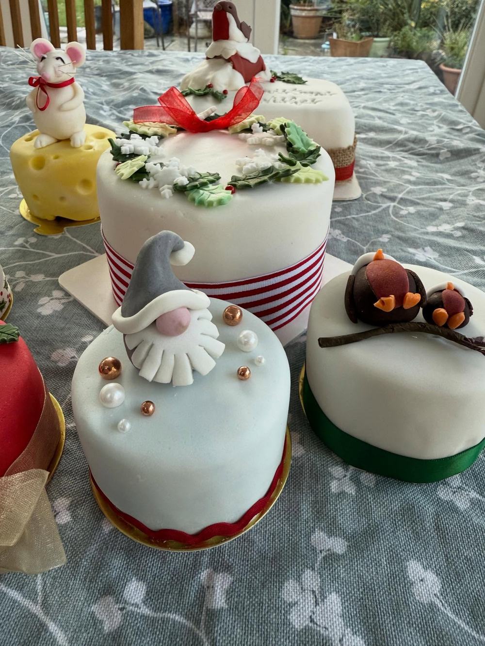 Christmas Miniature Cakes