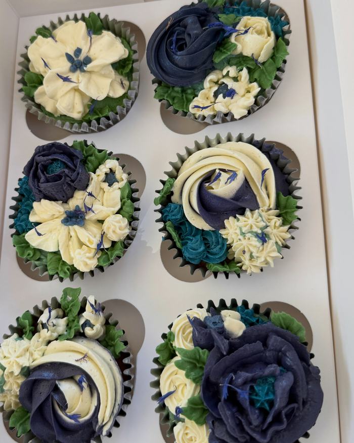 Navy and Teal Buttercream Cupcakes