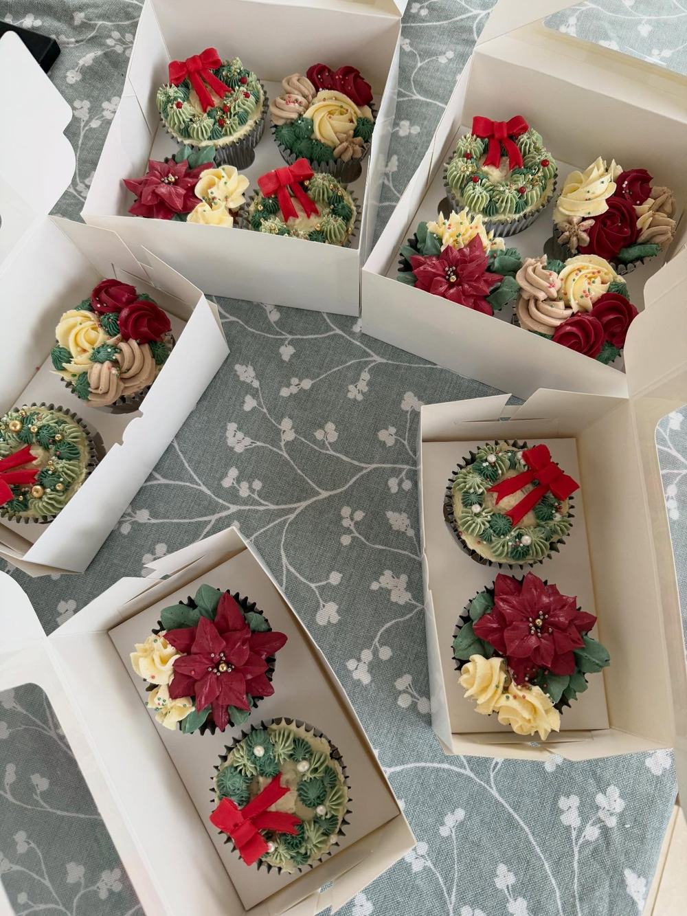 Christmas Wreath Cupcakes