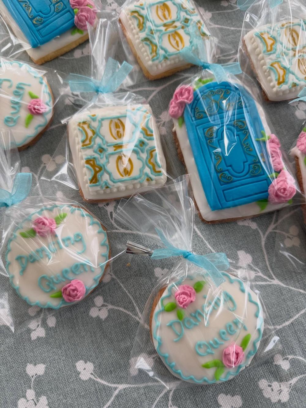 Iced Biscuit Favours