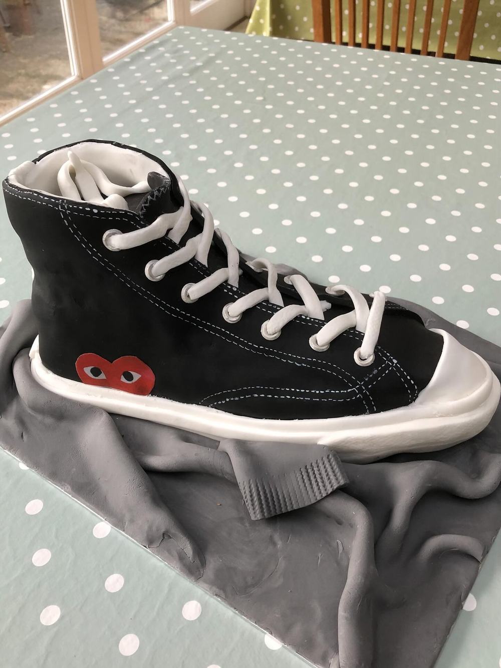 Converse Trainer Cake