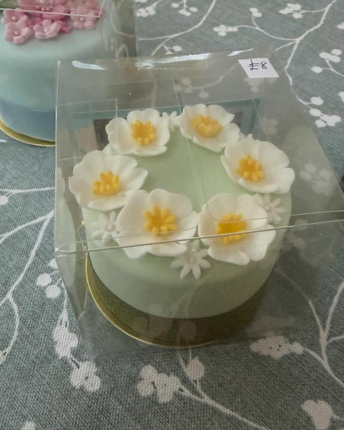 Sugar Flower Mini Cakes